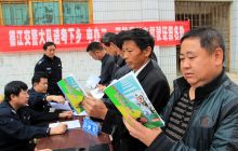 德江交警服务下乡受群众欢迎