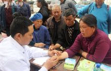 铜仁市医学会开展“三送三好一满意”进苗乡活动