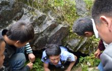 小学生山洞探险被困民警处警及时
