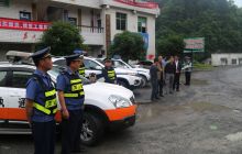 万山区扎实开展道路交通安全综合整治行动