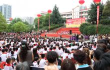 铜仁市各区县开展丰富多彩的活动欢庆“六一”国际儿童节