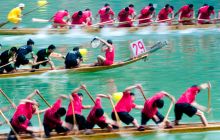 铜仁传统龙舟大赛激战正酣