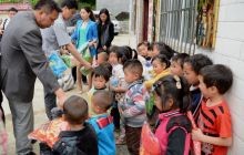 松桃盘石党员干部帮助困难群众受好评