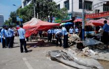 多部门联合整治梵净山大道乱搭乱建