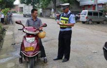 万山区部门联动开展综合整治专项行动