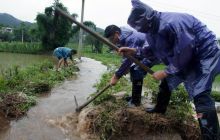 德江县平原镇和合兴镇遭受洪水袭击  县镇领导组织干部群众自救