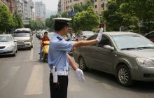 骄阳下的碧江“焦”警