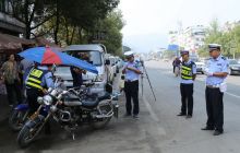 万山交警积极备战