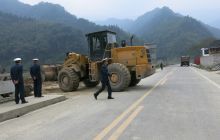 松桃路政全力服务2014年国际环梵净山公路自行车邀请赛