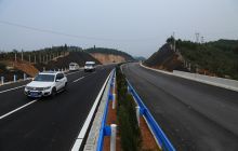 松铜高速路通车进入倒计时