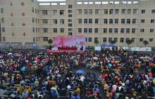 铜仁各区县开展“世界艾滋病日”宣传活动