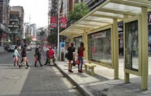 松桃县建成42个县城公交亭便民利民