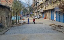 铜仁市双江路进行路面修护