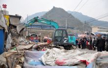 铜仁市集中拆除火车站周边“两违”建筑1029㎡