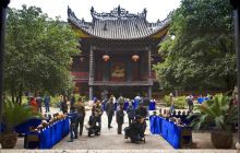 石阡举办“新年伊始·奇石展”