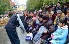 贵州文艺工作者送欢乐下基层慰问演出走进铜仁市敬老院