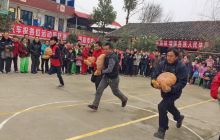 川硐镇凉湾村千人农民运动会丰富村民业余文化生活