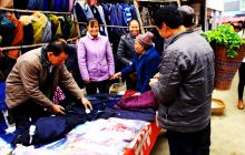 德胜屯集市年味浓