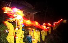 桃花源村滚龙闹新春