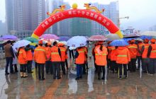 关爱环卫工人 展红十字志愿服务风采