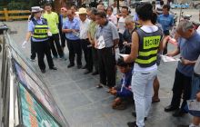 碧江交警送安全进社区赢群众好口碑