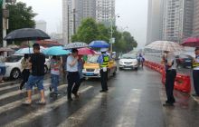 碧江交警全力护航高考获点赞