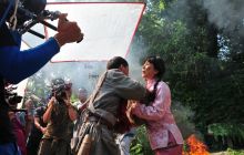 电视剧《十个连长一个班》在苗王城取景拍摄