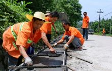 德江县对303省道德江境内进行维修