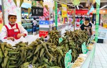 德江：处处洋溢着浓厚的节日氛围