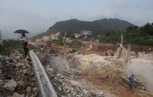 川硐迎宾大道最后一段改造工程进展迅速