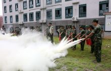 碧江消防依托军训深入高校传播逃生自救知识