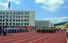 铜仁一中举行2015年高一新生军训总结大会