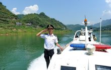 行摄乌江航运记录水上安全执法人员的风采