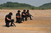 市公安局开展系列反恐演练