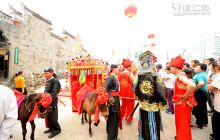 铜仁市中南门举行古城游览启动仪式