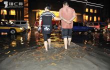 暴雨突袭铜仁  各部门紧急出动