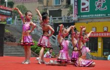 欢乐舞动 庆祝六一