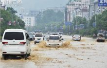 铜仁山洪爆发 一家具厂被淹