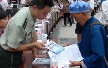 印江消防广场传唱“安全歌” 备受群众青睐