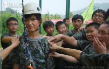 快乐暑假 走进“军营”