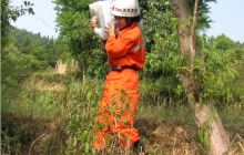 800余人饮水困难 石阡消防送水解渴