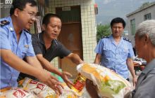 德江县工商局党总支真情帮扶潮砥青龙村