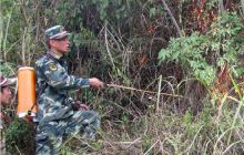 山火频发 石阡消防勇扑山火