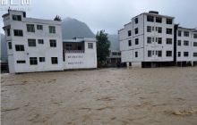 梵净山下木黄镇遭遇特大洪灾