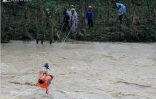 贵州铜仁暴雨引发山洪 35人成功脱险
