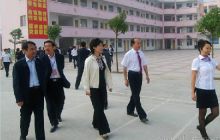 铜仁地区教育“三项突破工程”推进会在万山特区高楼坪乡学校举行