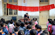 松桃交警开展安全文明交通知识宣传