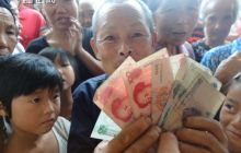 松桃县妙隘乡完小发放8万多元贫困寄宿生生活补助费